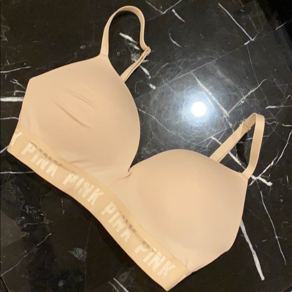 LIKE NEW! Victoria’s Secret 34D Pink